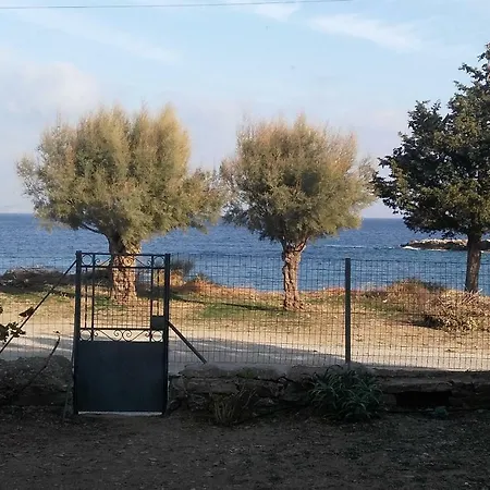 Naxos Beach Front House *